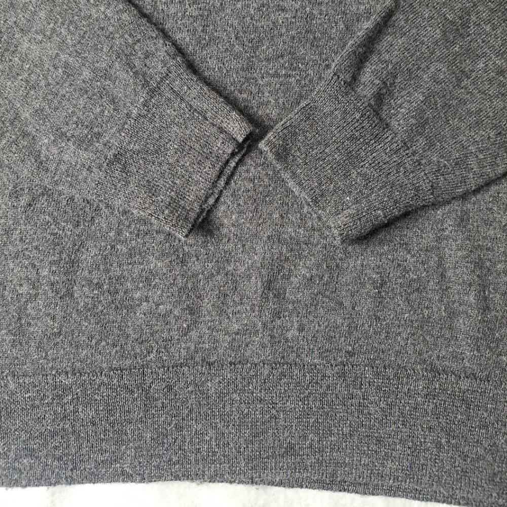 Club Room Men's Ribbed Trim V-Neck Sweater Dark Charcoal Size Medium Long Slv - Picture 7 of 15